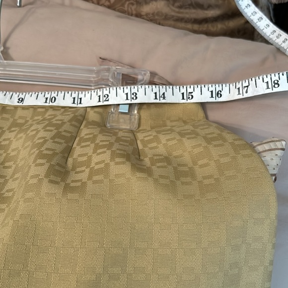 Suit - Picture 8 of 10